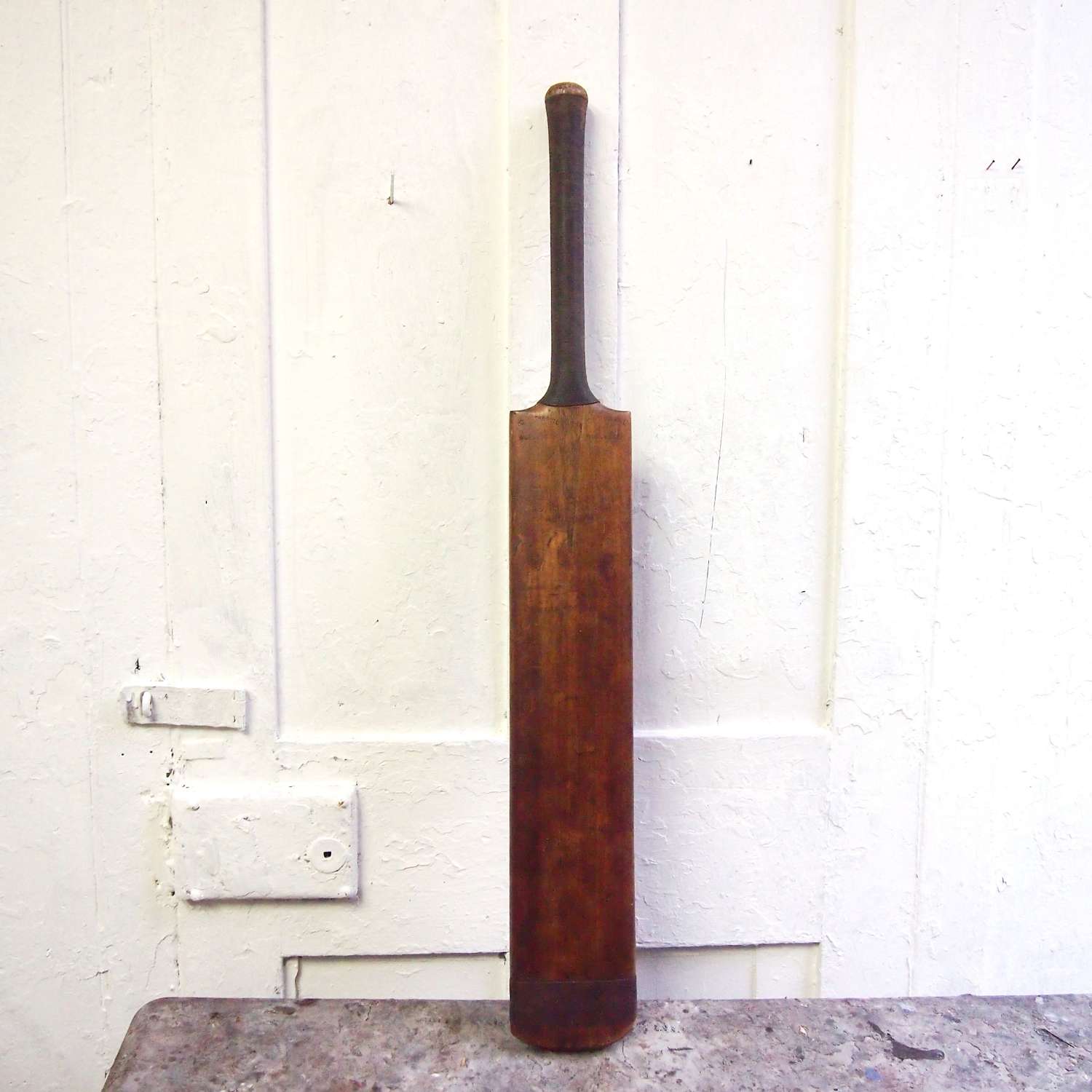 Vintage 1950's cricket bat. C H Bull Autograph. W8510