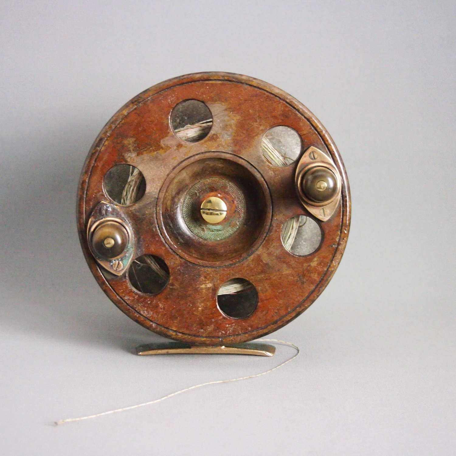 Antique Wood & Brass Sea Fishing Reel, Extra Large.W8542