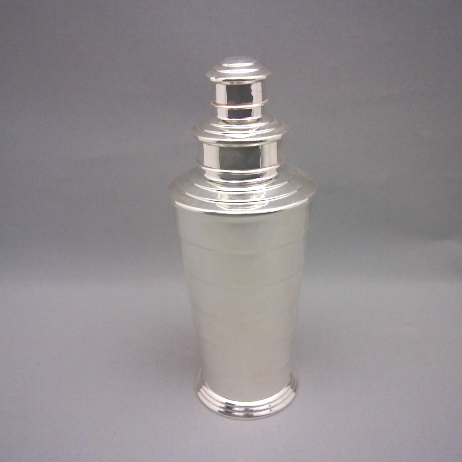 Deco Stepped Design Tall Silver Plated Cocktail Shaker W8551
