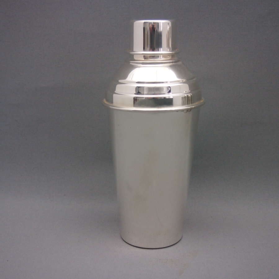 Silver Plated  Vintage Cocktail Shaker W8560
