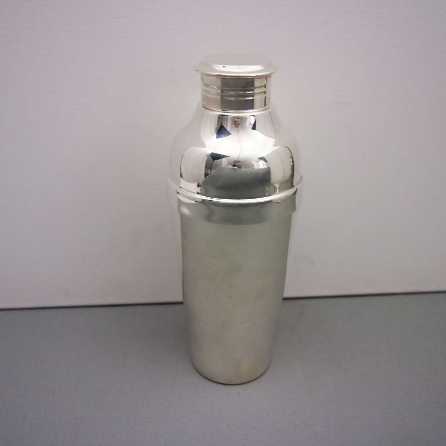 Large DecoTall French Silver Plated Cocktail Shaker W8562