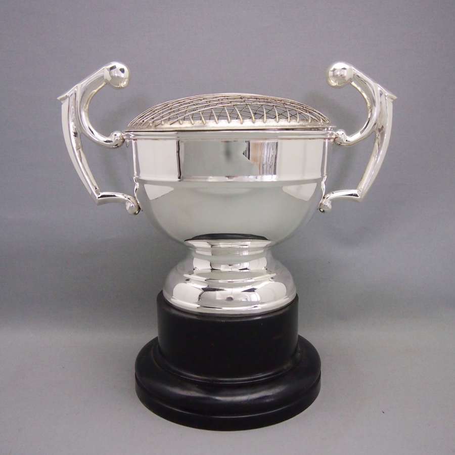 Large Silver Plated Vintage Rosebowl Trophy on Stand. W8589