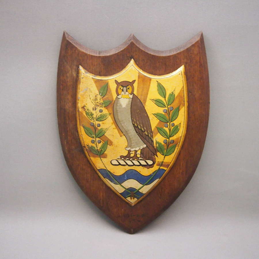 Large Vintage Unusual Owl Painted University Crest. W8631