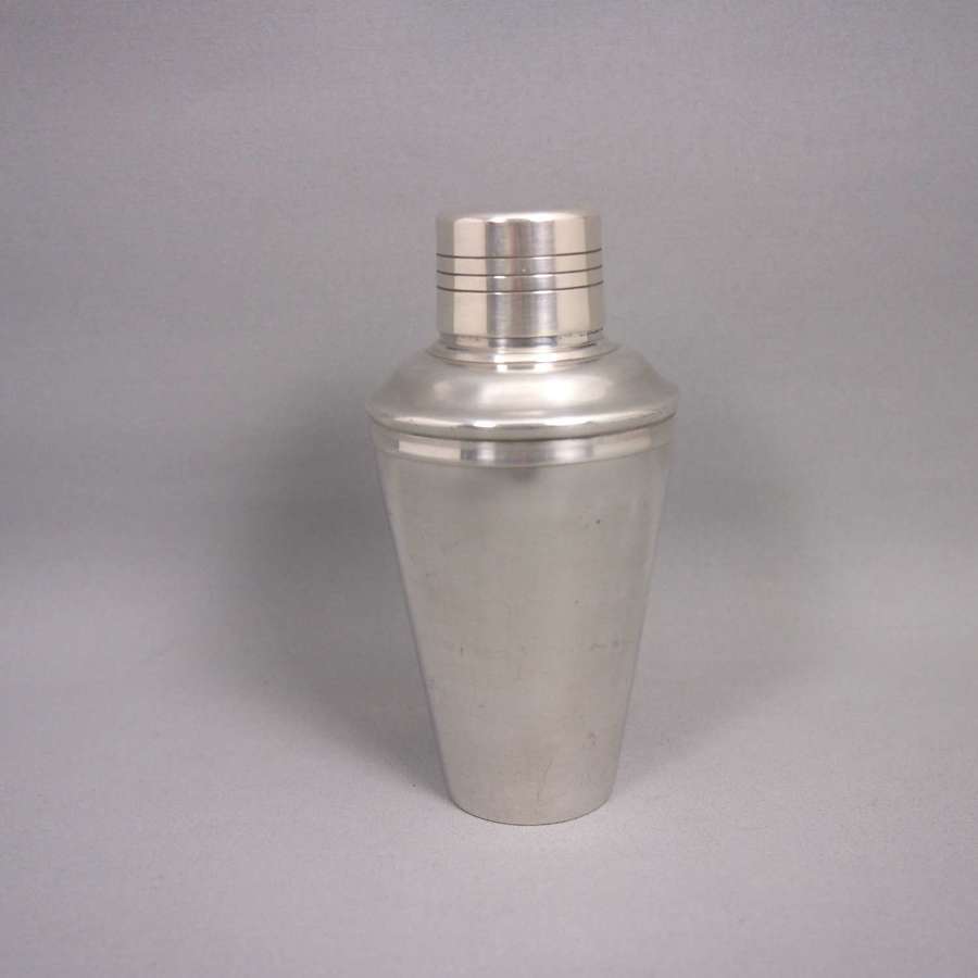 Vintage Small Silver Plated Cocktail Shaker . W8635