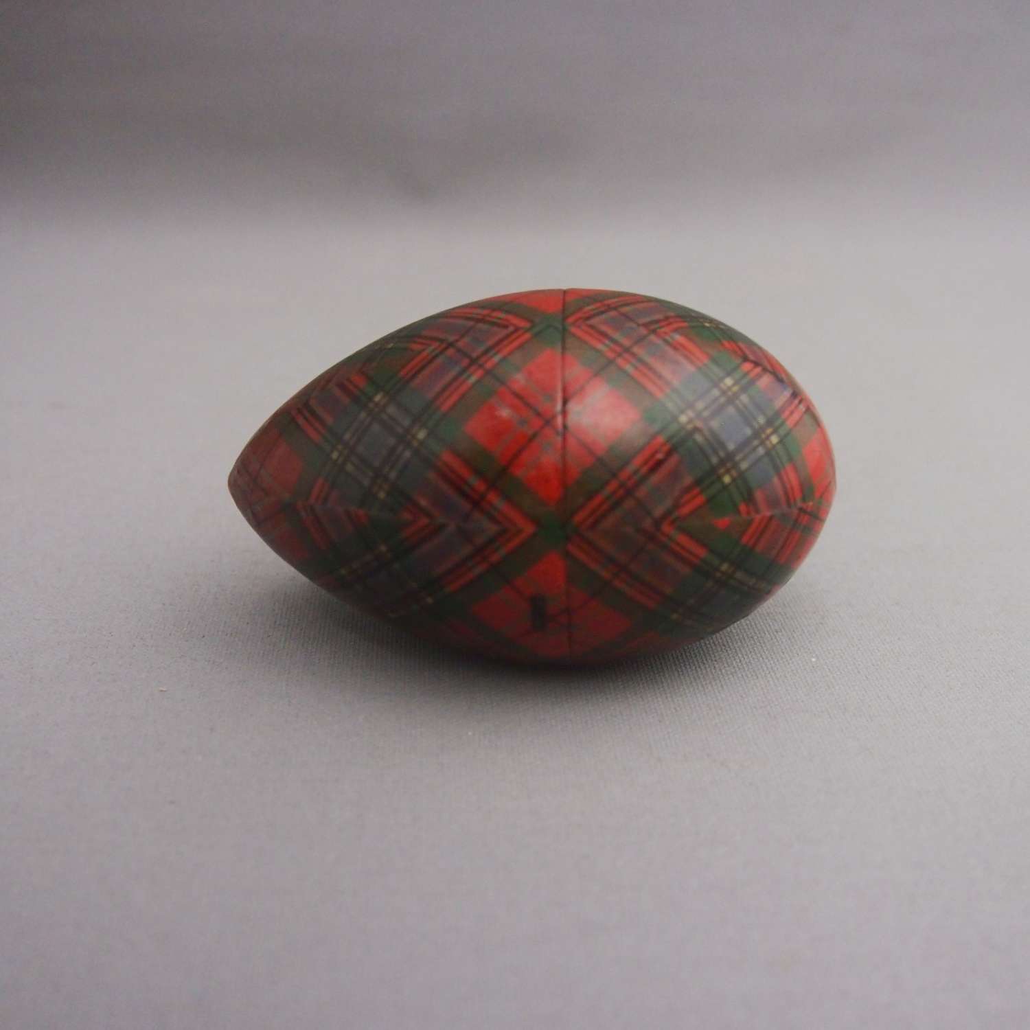 Antique Scottish Tartan Opening Wooden Egg, W8662