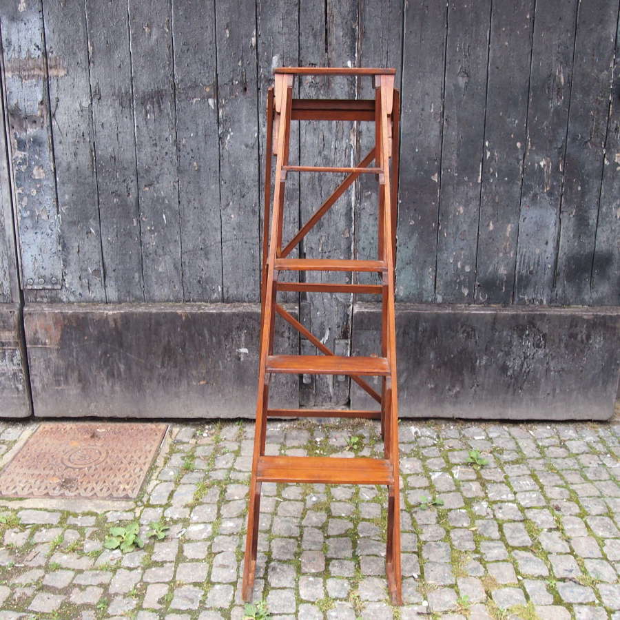 Vintage Wooden Library Step Ladder W8680