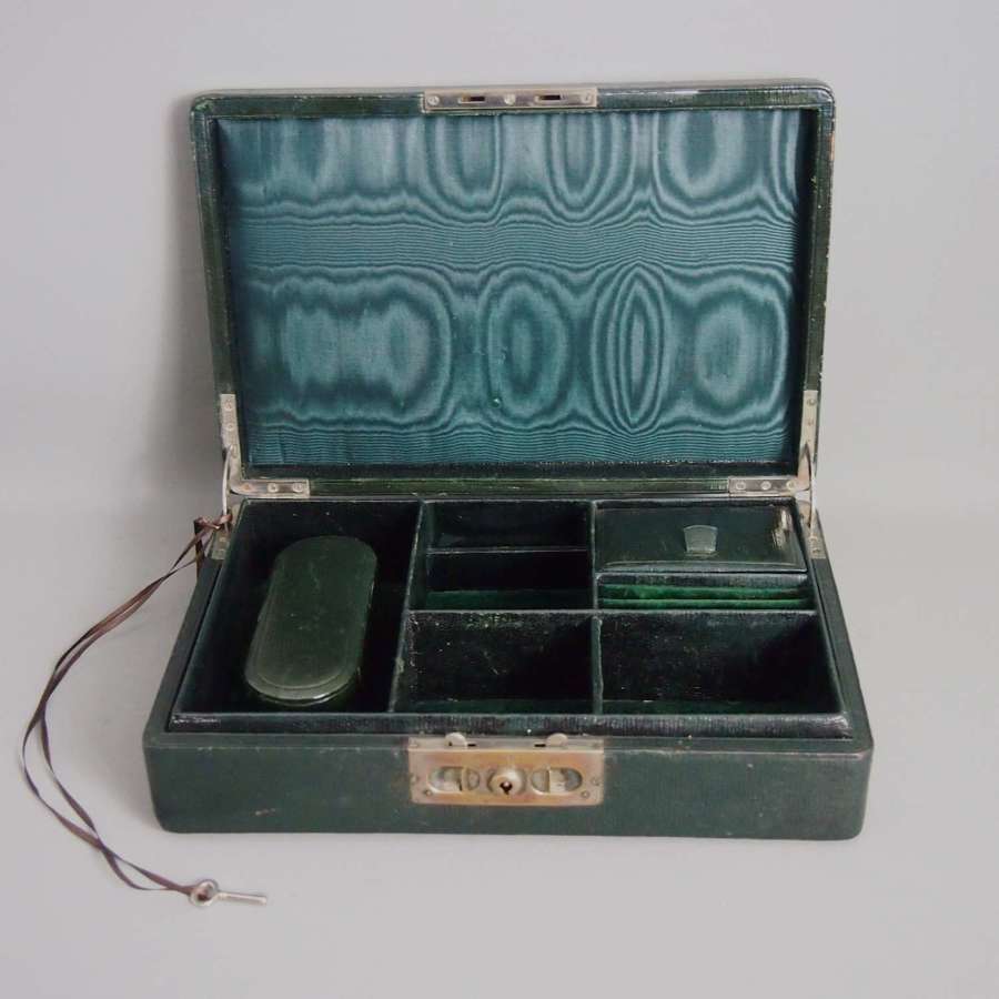Green Leather Vintage Jewellery Box W8687
