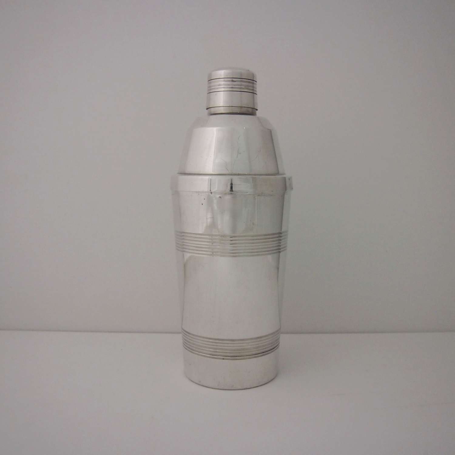 Vintage Extra Large Silver Plate Cocktail Shaker W8695